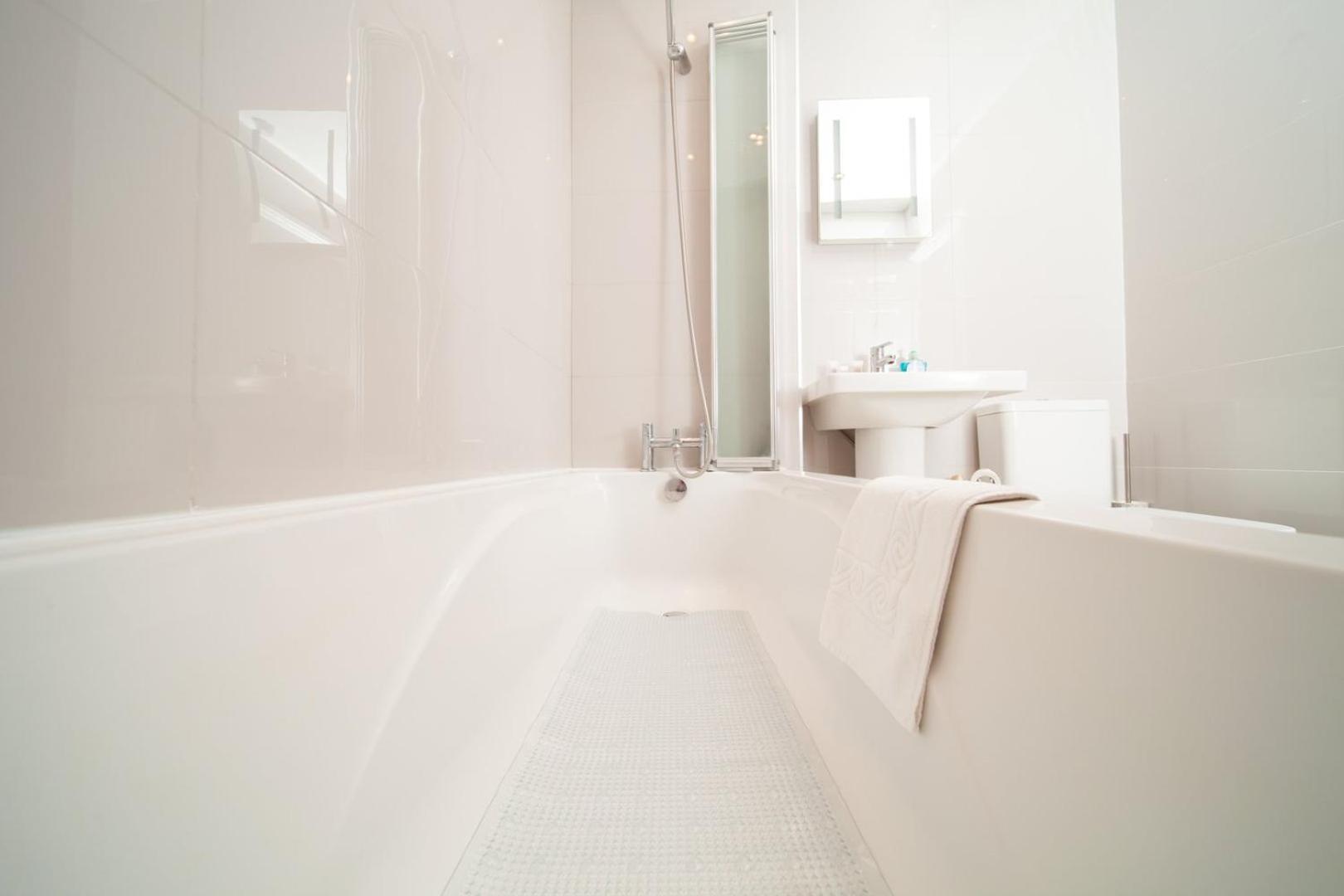 Guestready - Beautiful At Marina * Hove